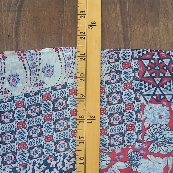 EUC Ariat Tracey Blouse Women's Medium Sheer Red/Blue Paisley Print Shirt - Picture 9 of 9